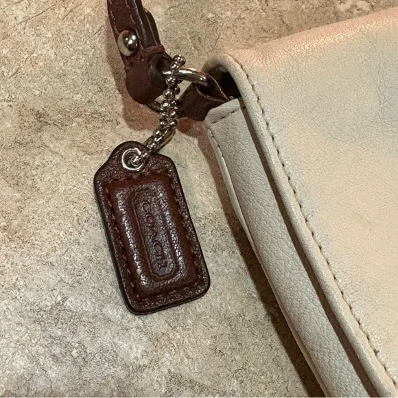 COACH Purse Wrist Clutch Snap Wallet Blue Lined Cream & Brown Leather - Picture 6 of 12